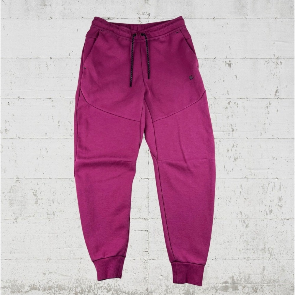 Nike Tech Fleece Joggers Mens Small Sangria Magenta Tapered Athletic Sweatpants